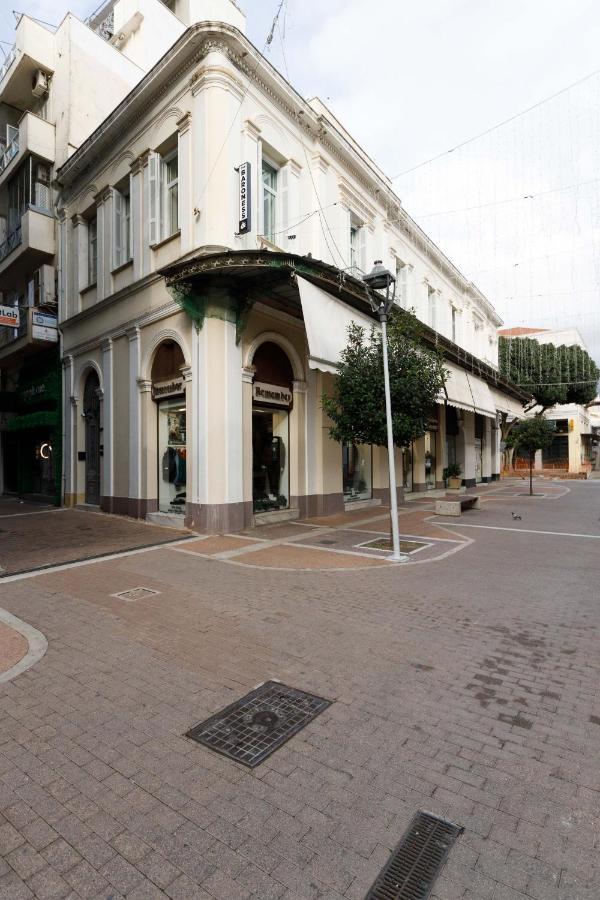 The Baroness Apartment Каламата Екстериор снимка
